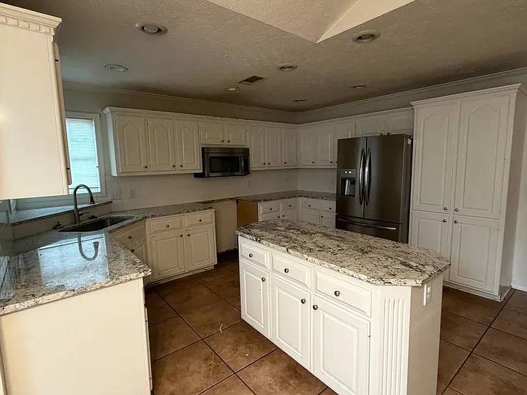 89 Sir Henry Dr — Photo 25