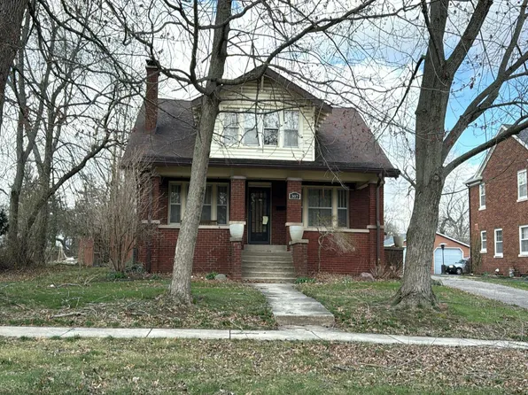 307 S Howard St, Robinson, IL 62454