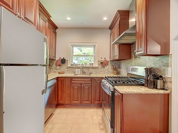 5th image of 285 Claremont Ave Floor 2