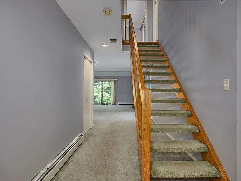 23 Evon Ct — Photo 3
