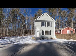 17 1st St, Kingston, NH 03848