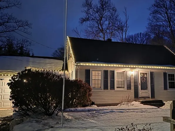 720 Thacher St, Attleboro, MA 02703