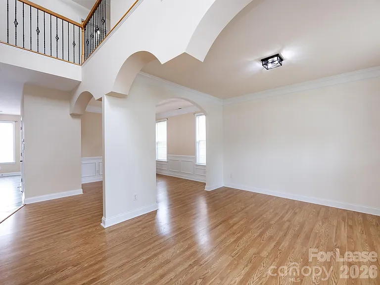 10836 Clark St — Photo 6