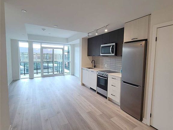 3rd image of 2300 Saint Clair Ave W #222