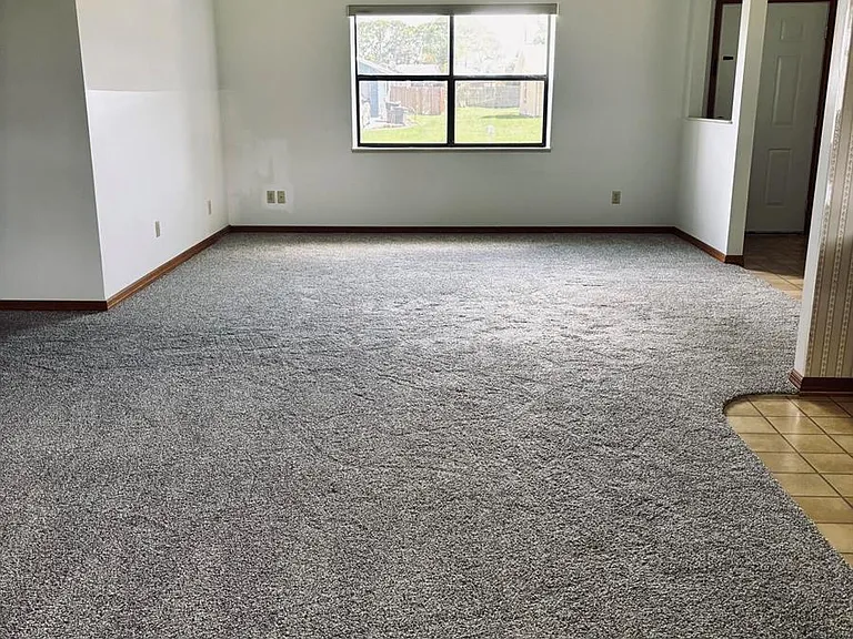 337 NW Tyler Ave — Photo 7