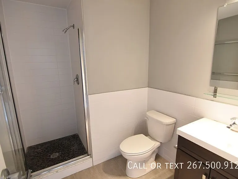 535 N Budd St #2B — Photo 11