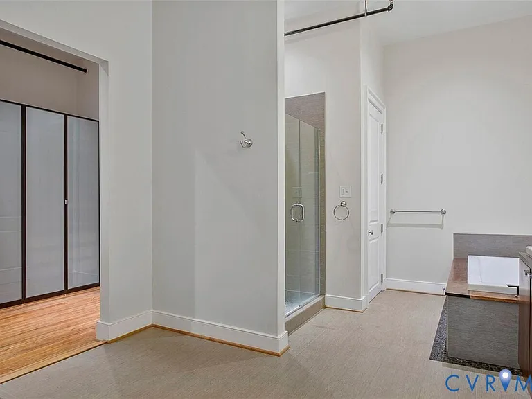 105 E Broad St #2B — Photo 24