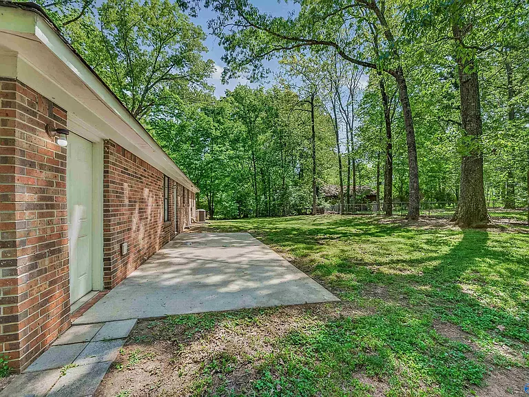 124 W Emert Rd — Photo 27
