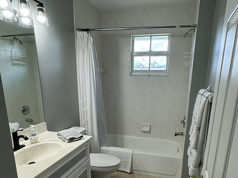 13519 Fountain View Blvd — Photo 15