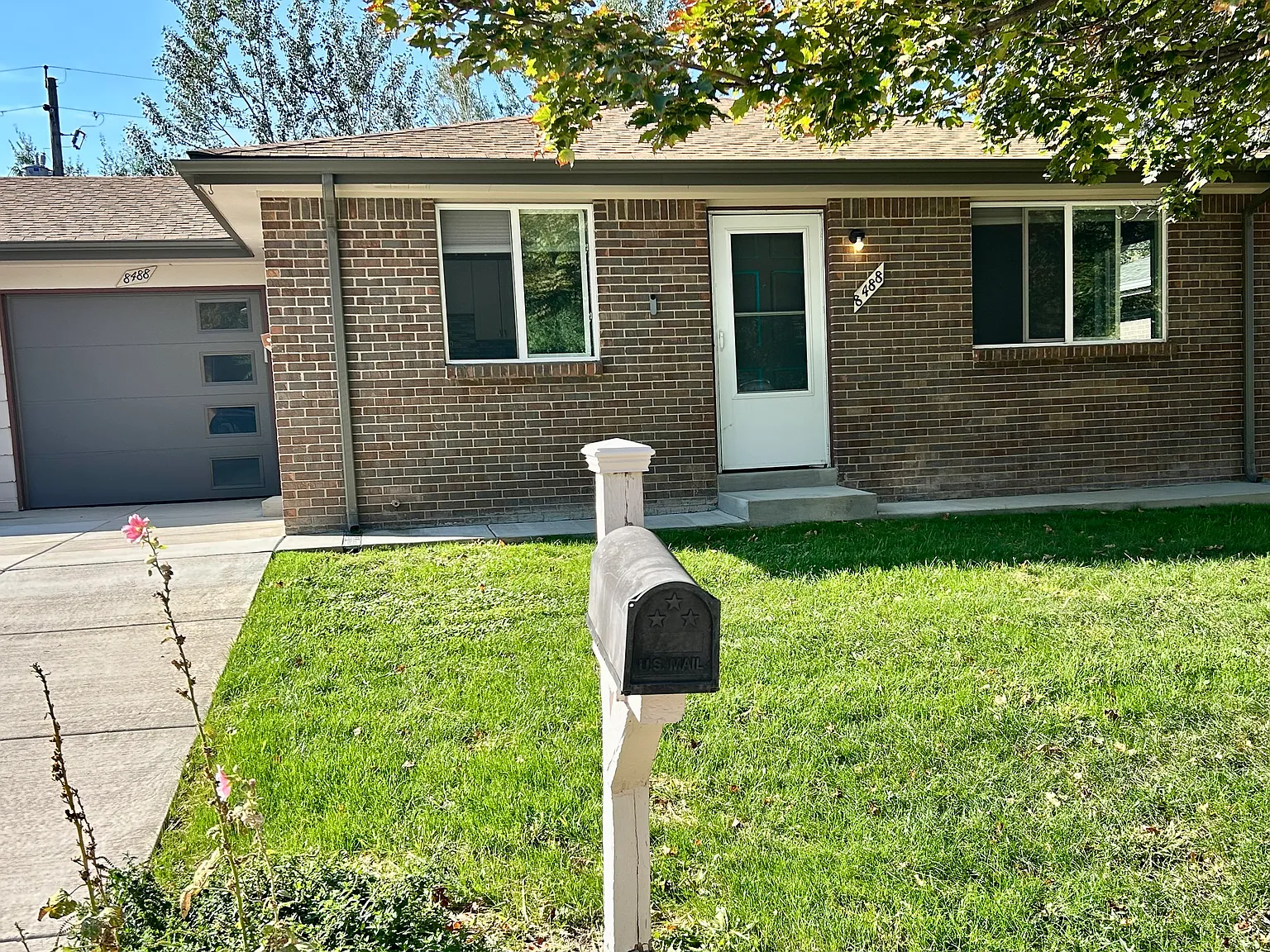 3 bed, 1.5 bath, 1000 sqft, $2,650 — Photo 1