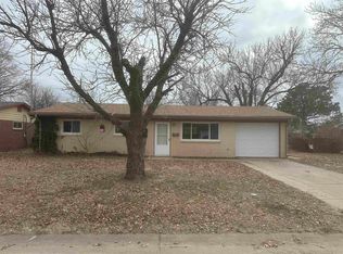 5937 Birchwood Dr, Great Bend, KS 67530