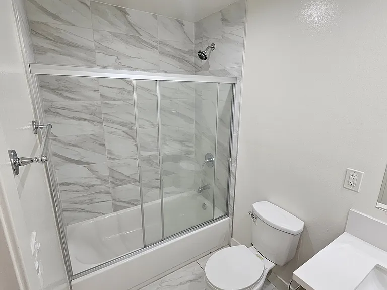 339 N Harvard Blvd #339 — Photo 11