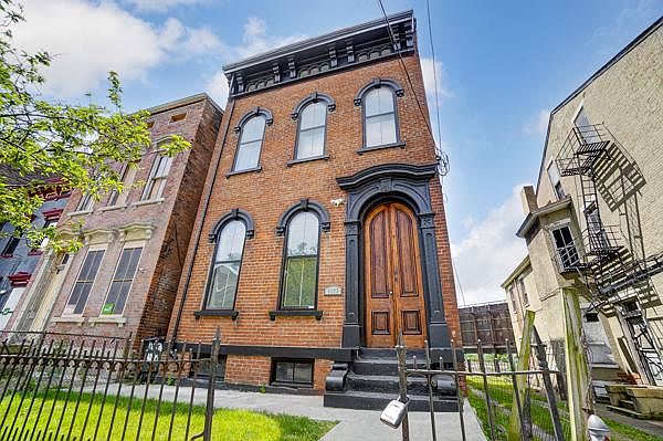 1st image of 1123 Dayton St #2