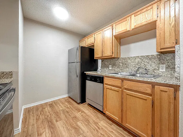 405 S Elm St #207 — Photo 6