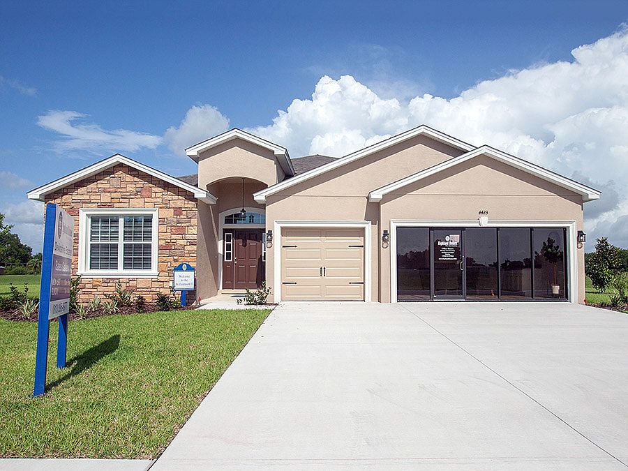 Brand-new 4-bedroom model home den, for sale in Plant City, Florida