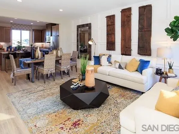 2208 Solara Ln, Vista, CA 92081