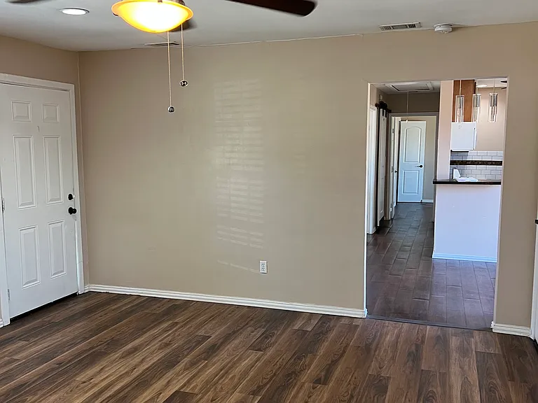 509 S Fannin St #B — Photo 2