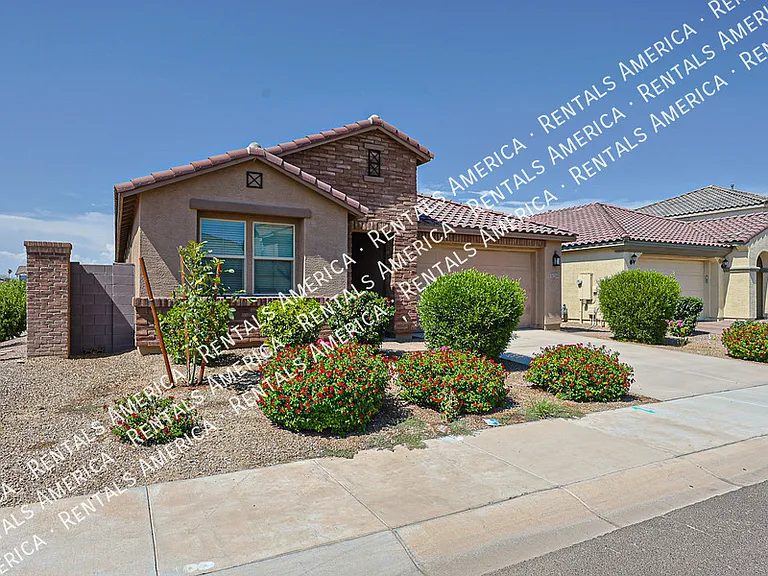 10218 W Piccadilly Rd — Photo 3