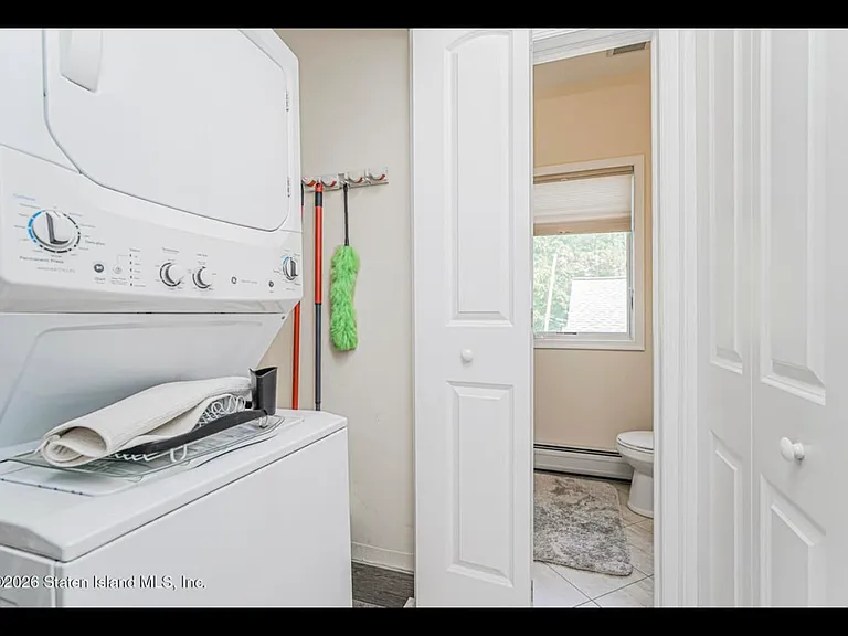 16 Allen Pl #1 — Photo 6