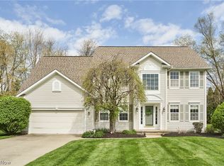 2971 Grandview Dr, Akron, OH 44333