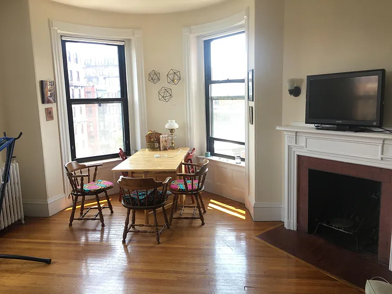 510 Beacon St #2 — Photo 2