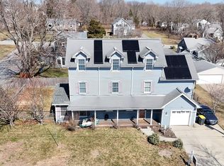 46 Lilac Ave, Somerset, MA 02726