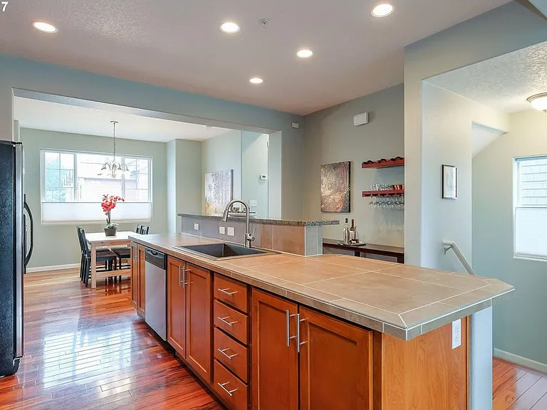 360 NW 116th Ave — Photo 6