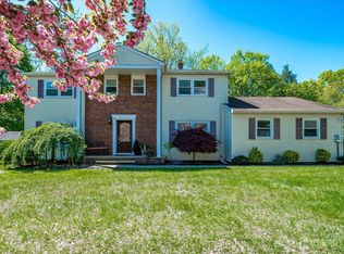 4 Hollis Rd, East Brunswick, NJ 08816