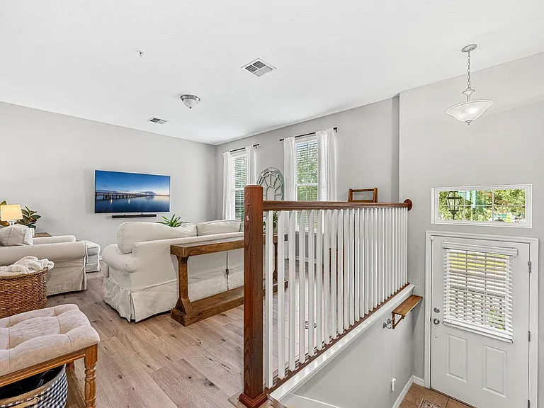 1380 Mill Stream Ln — Photo 2