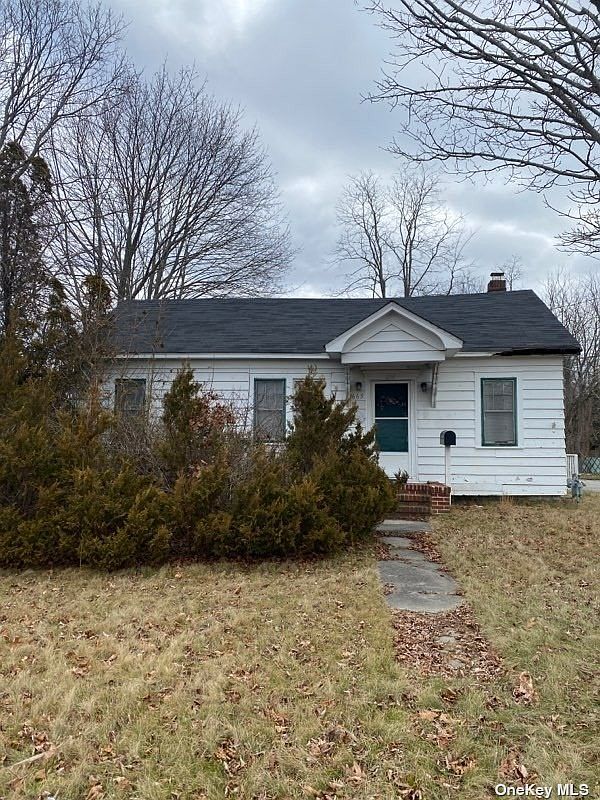 665 S Country Road, East Patchogue, NY 11772 Zillow