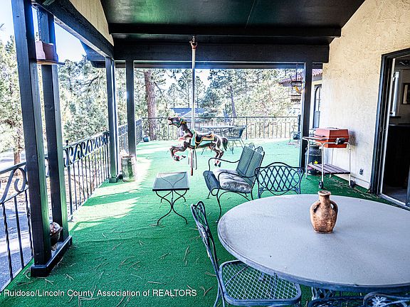 5th image of 411 High Mesa Rd