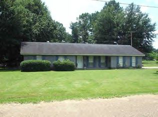 219 Meadowbrook Rd, Greenwood, MS 38930