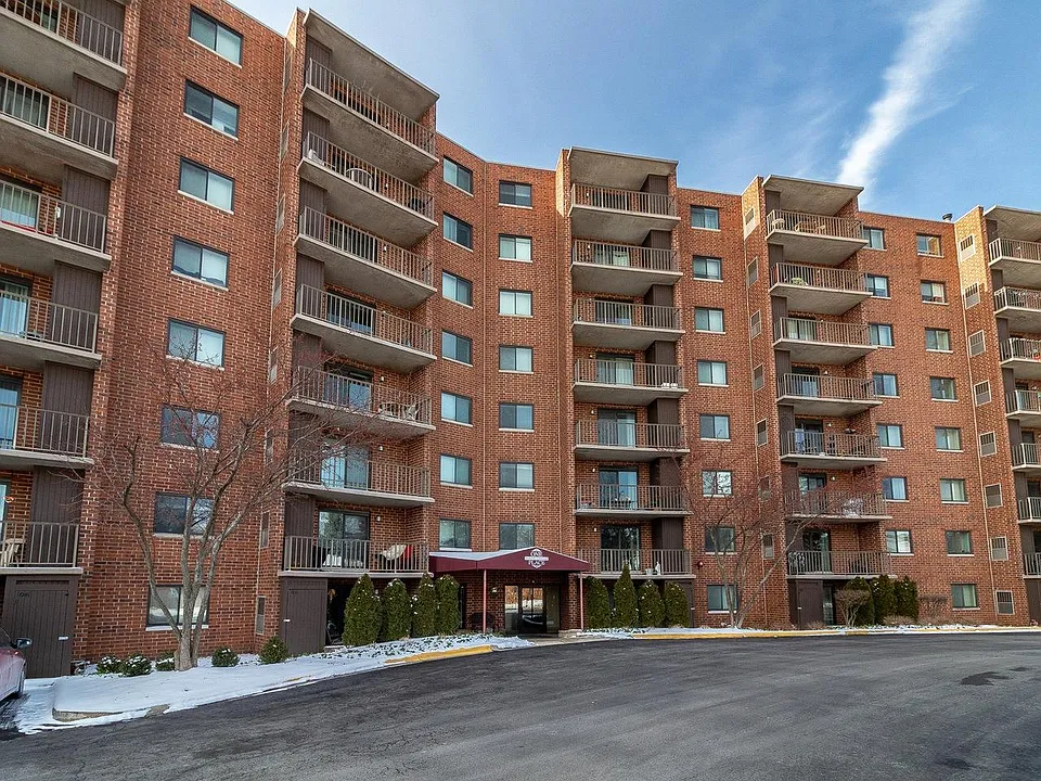 1 Bloomingdale Pl #606