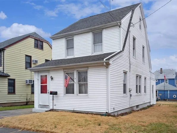 199 Capitol Avenue, Williston Park, NY 11596