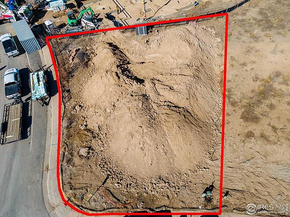 5th image of 899 Larkspur Ct