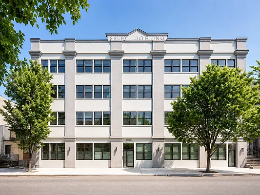 255 18th Lofts