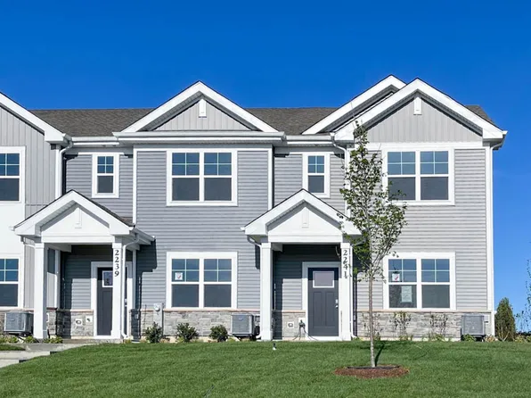 2241 Riesling Rd, Oswego, IL 60543