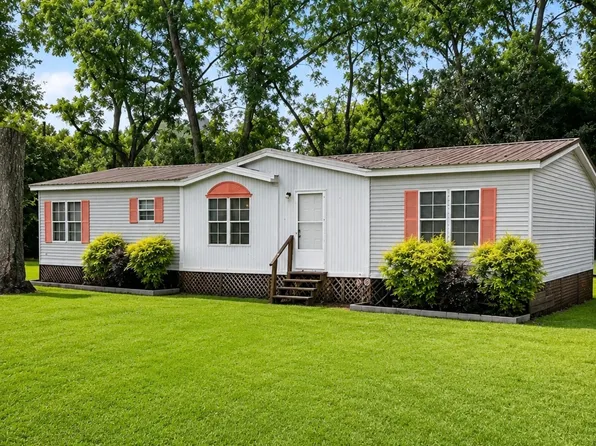 109 Narrow Ln, Greenville, AL 36037