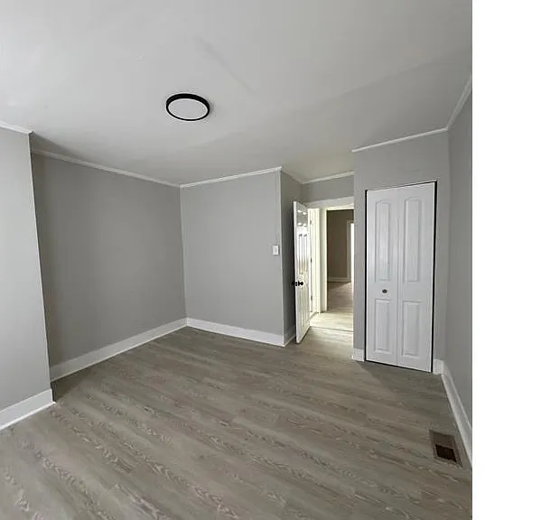 599 N Streeper St — Photo 2