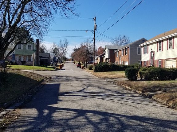 5th image of 1119 Floyd St
