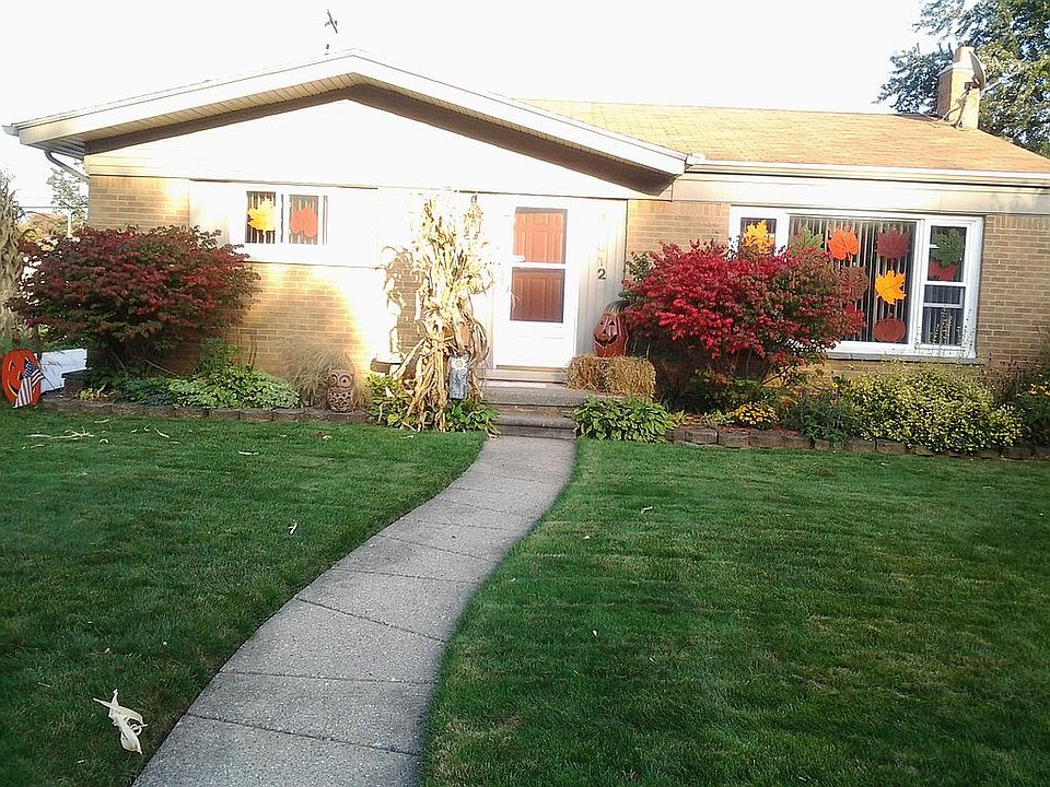 1st image of 19812 Maplewood St