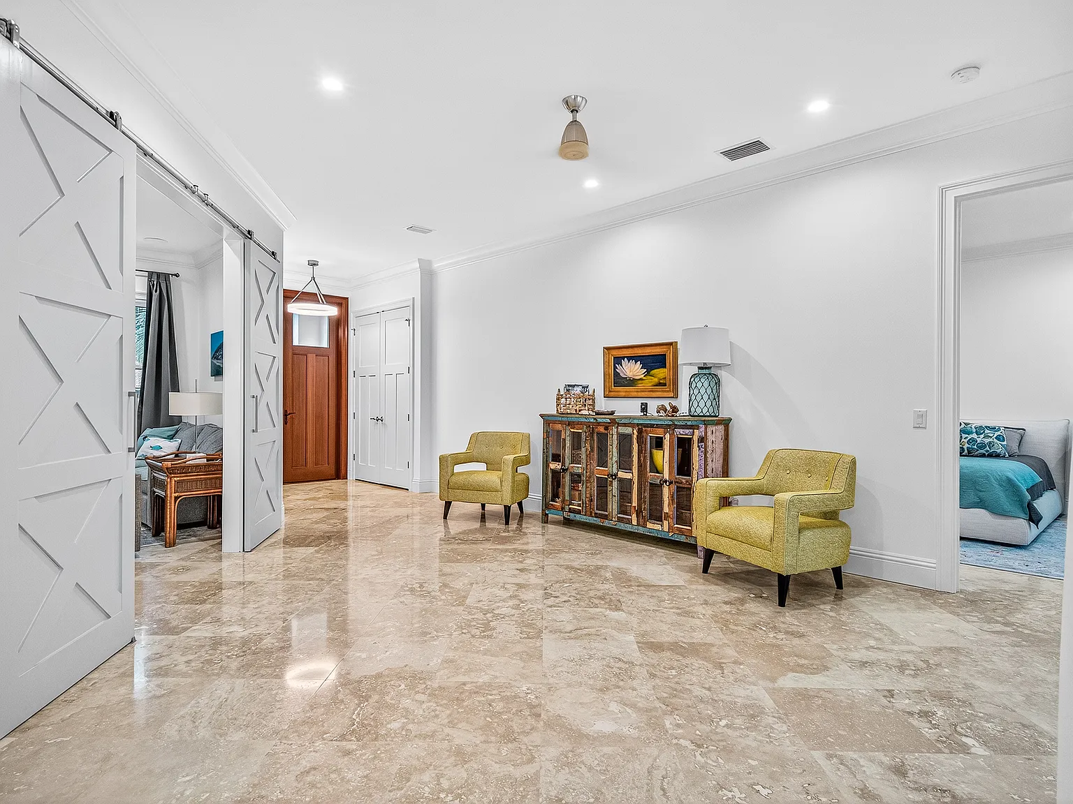 3 bed, 2571 sqft, $30,000 — Photo 3