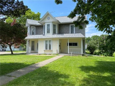 902 1st St, Charleston, IL, 61920
