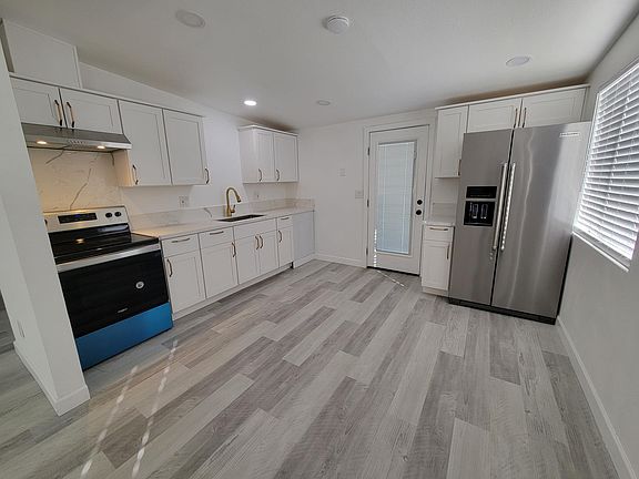 3rd image of 6585 Rose Ellen Ave