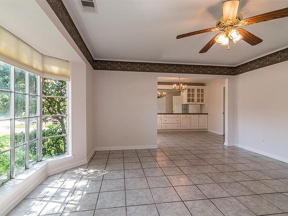 5th image of 10 Park Ln