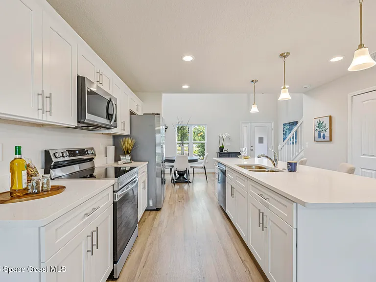 198 Hidden Woods Pl — Photo 7