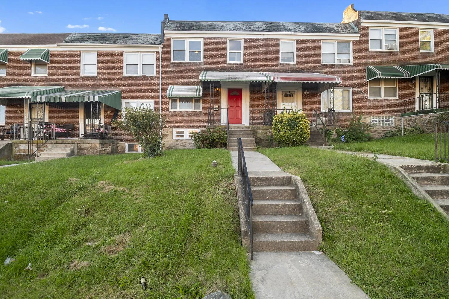 4 bed, $2,095 — Photo 1