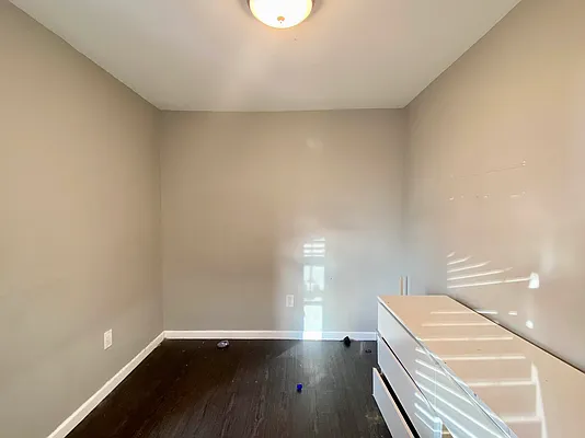 Rented by Bruma Realty LLC | media 14