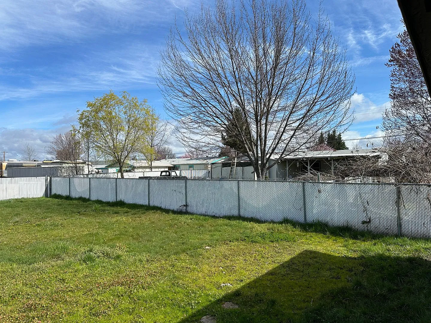 Come Check Out This 3 Bedroom 2 Bath — Photo 3