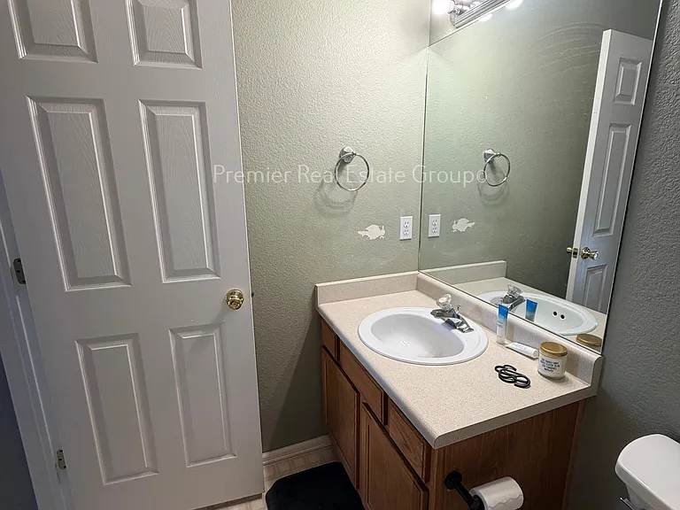 7927 Buschborn Rd — Photo 9